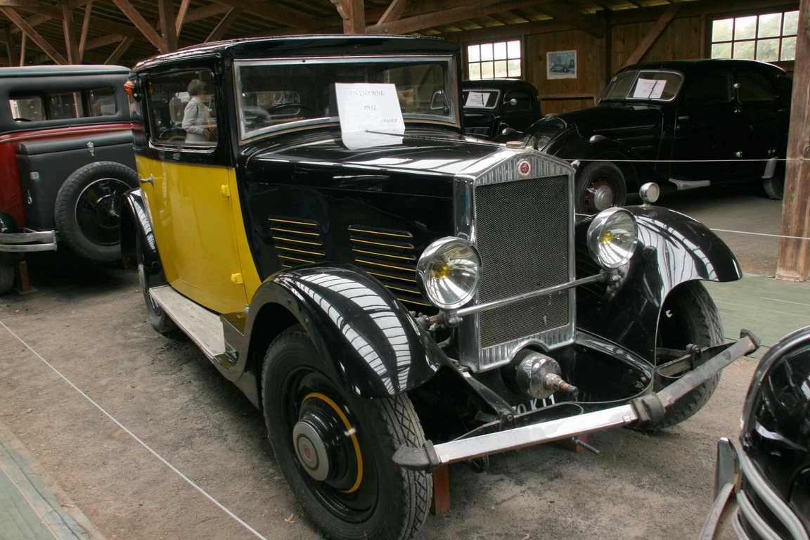 076