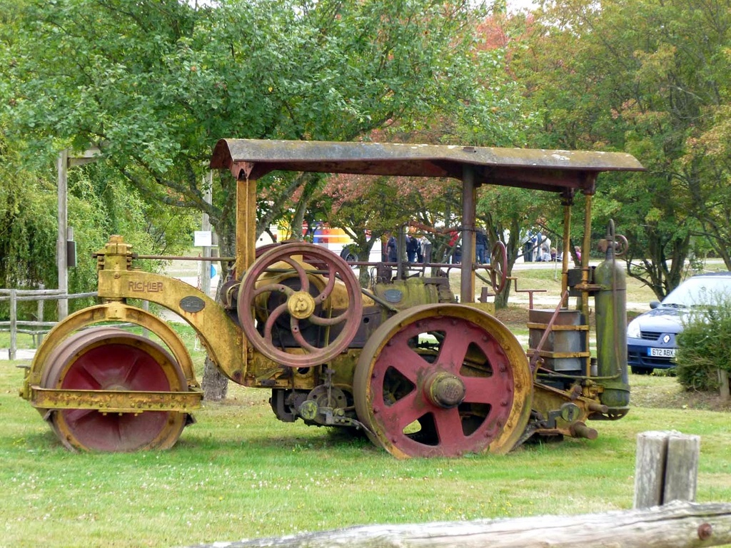 090