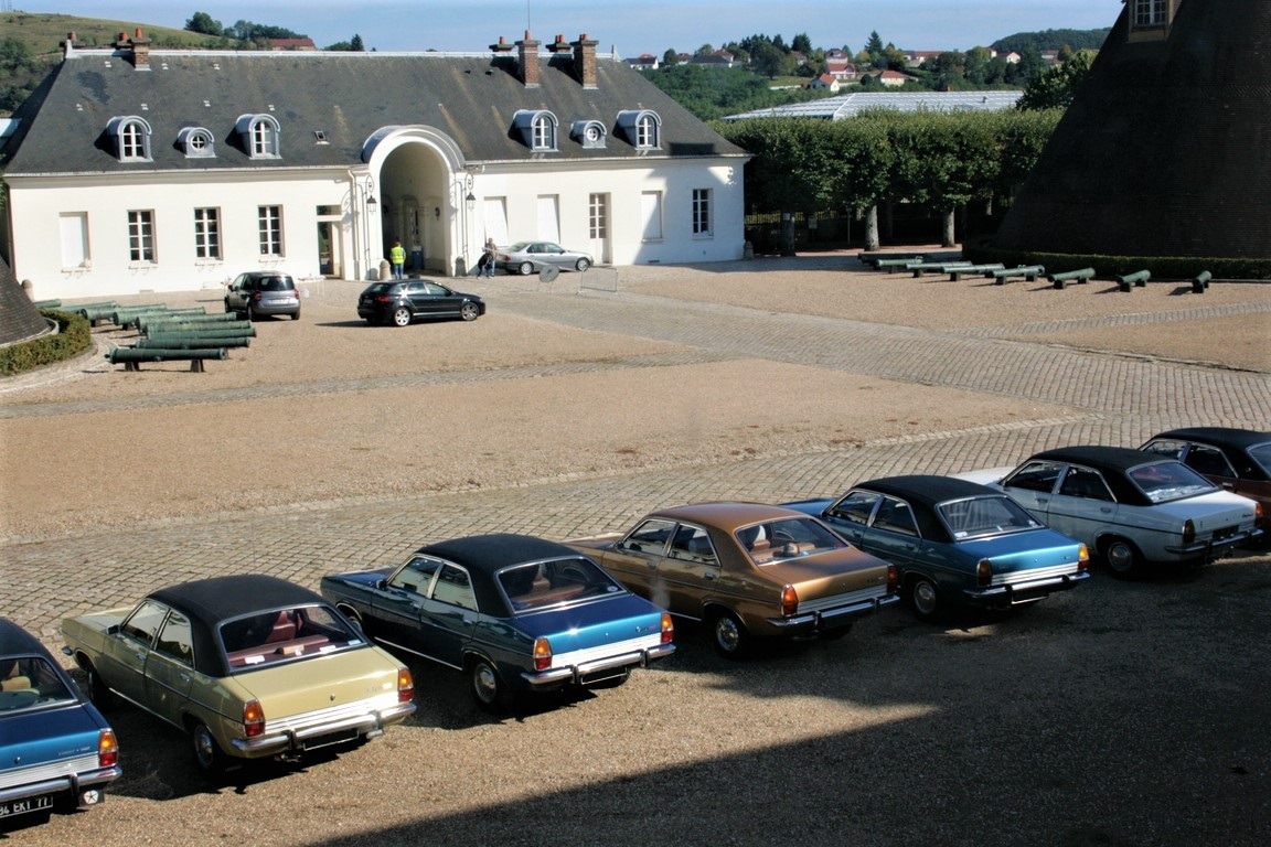 256