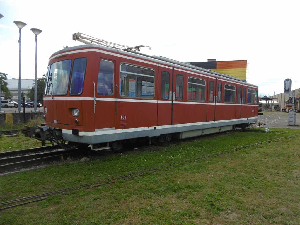 A 82 