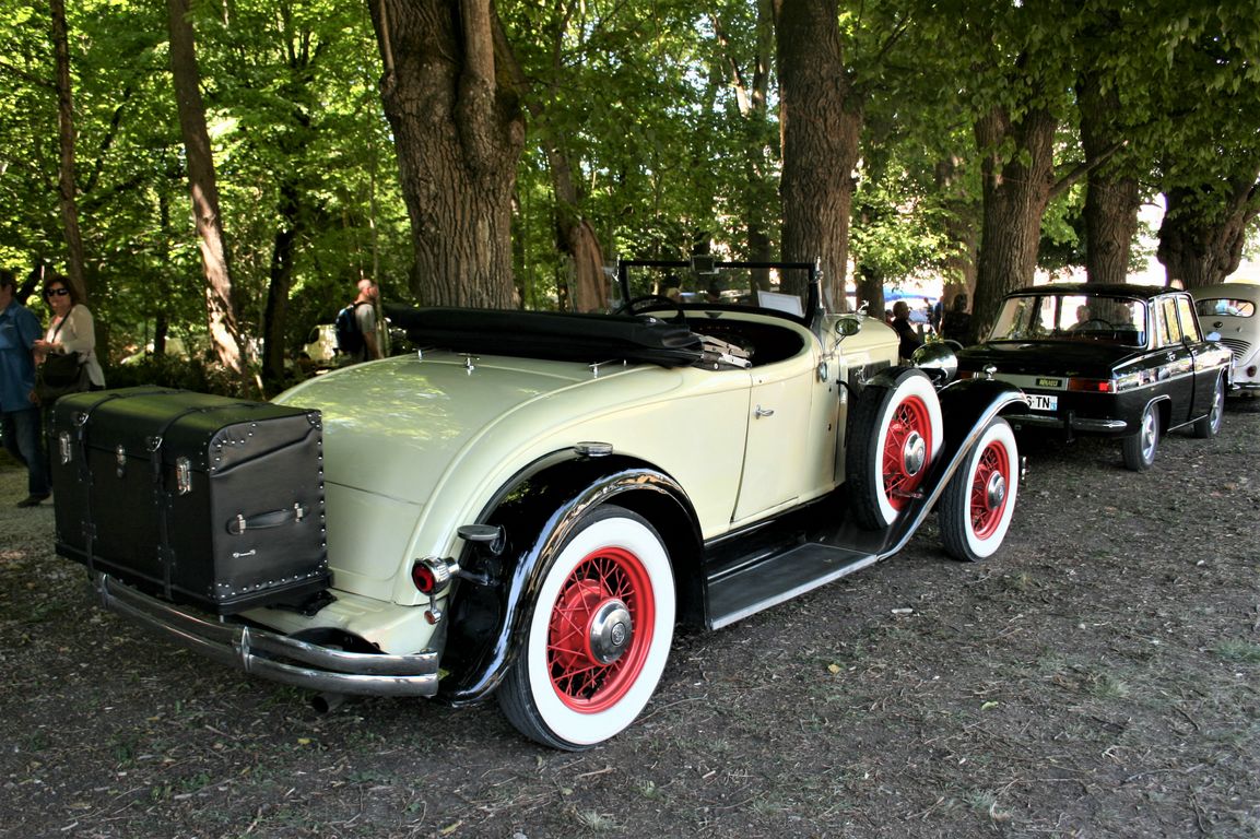 M 104