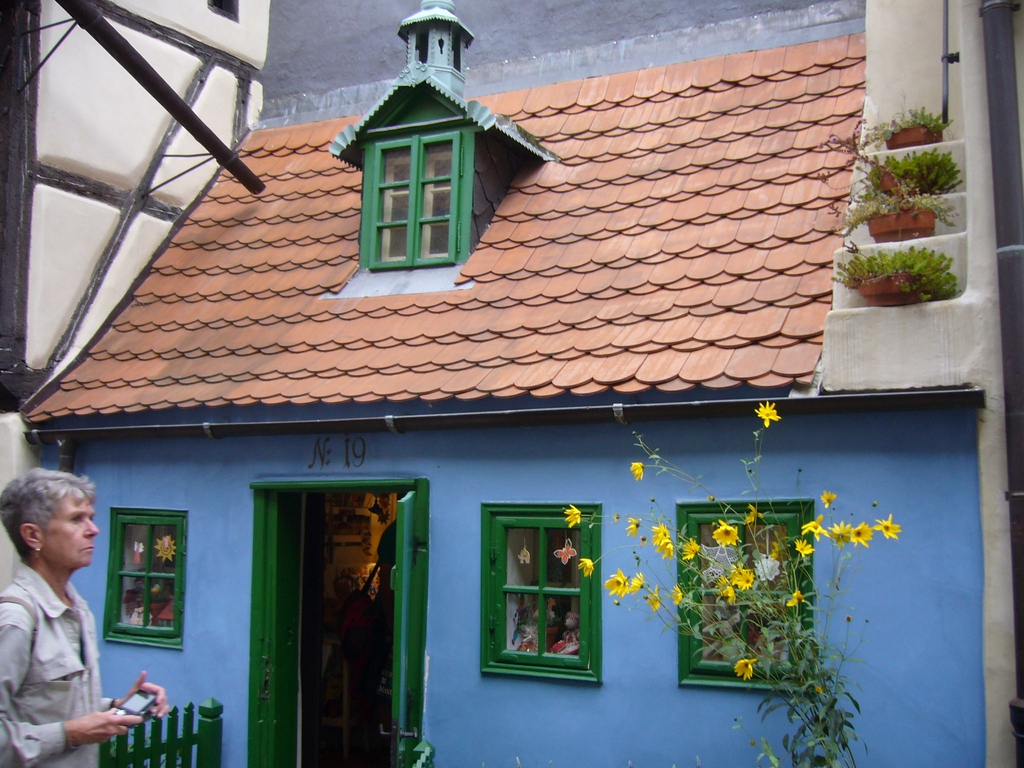 Prague (100) 