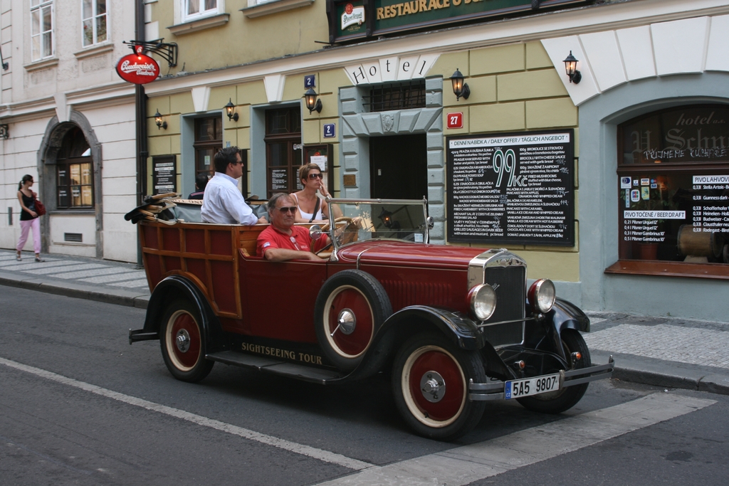 Prague (89) 